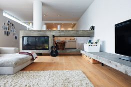 Warmes Holz unter den Füssen