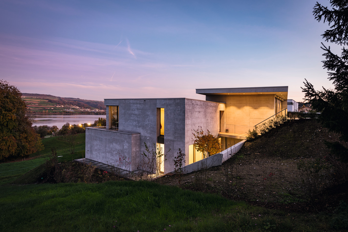 Ein Diamant aus Glas und Beton