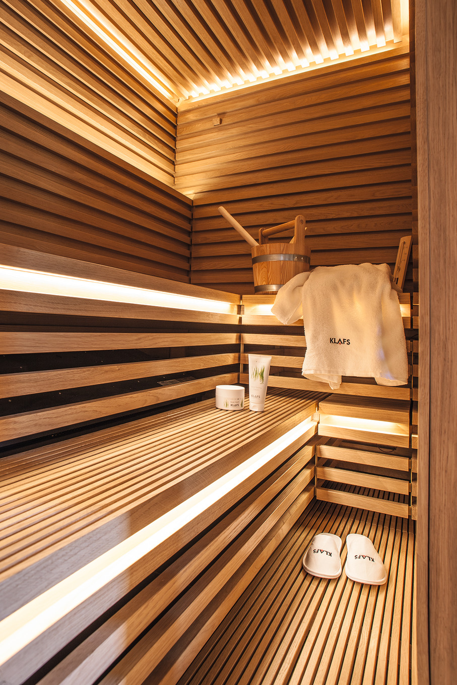 Garage wird zur Design-Sauna