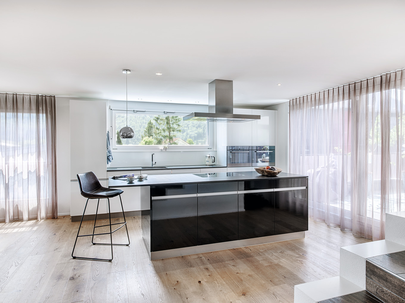 Nur ein Katzensprung zum See