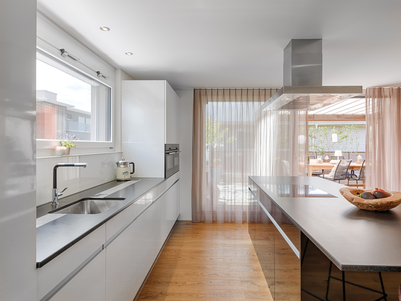 Nur ein Katzensprung zum See