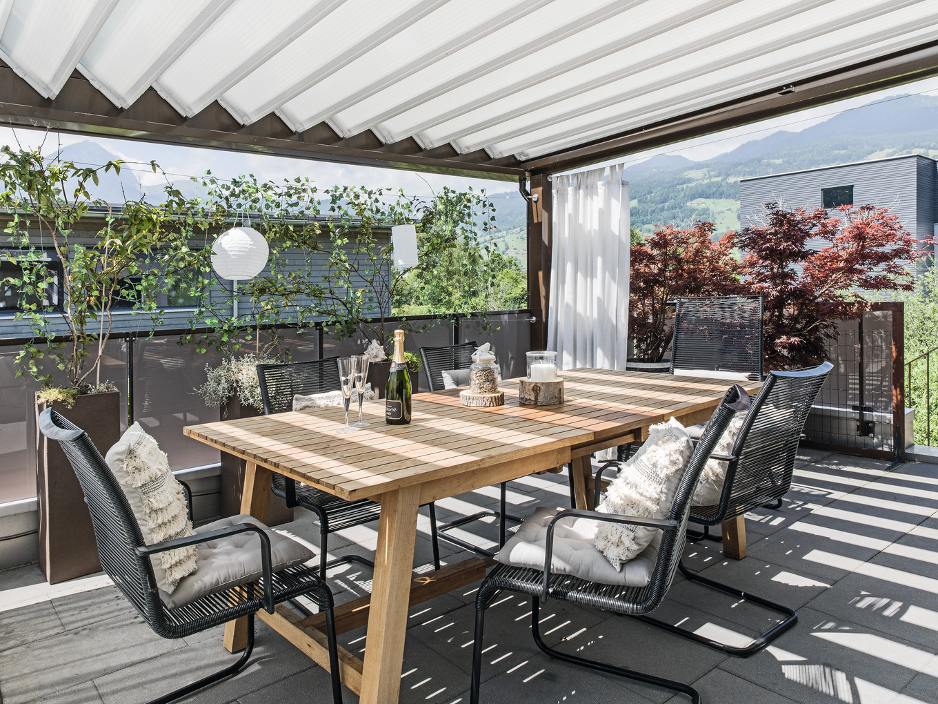 Nur ein Katzensprung zum See