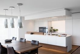 Formschönheit mit Holz strukturiert