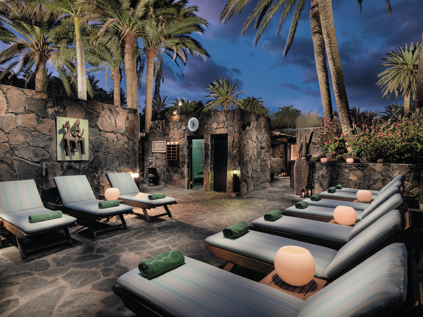 Sich stilvoll erholen auf der sonnigen Vulkaninsel