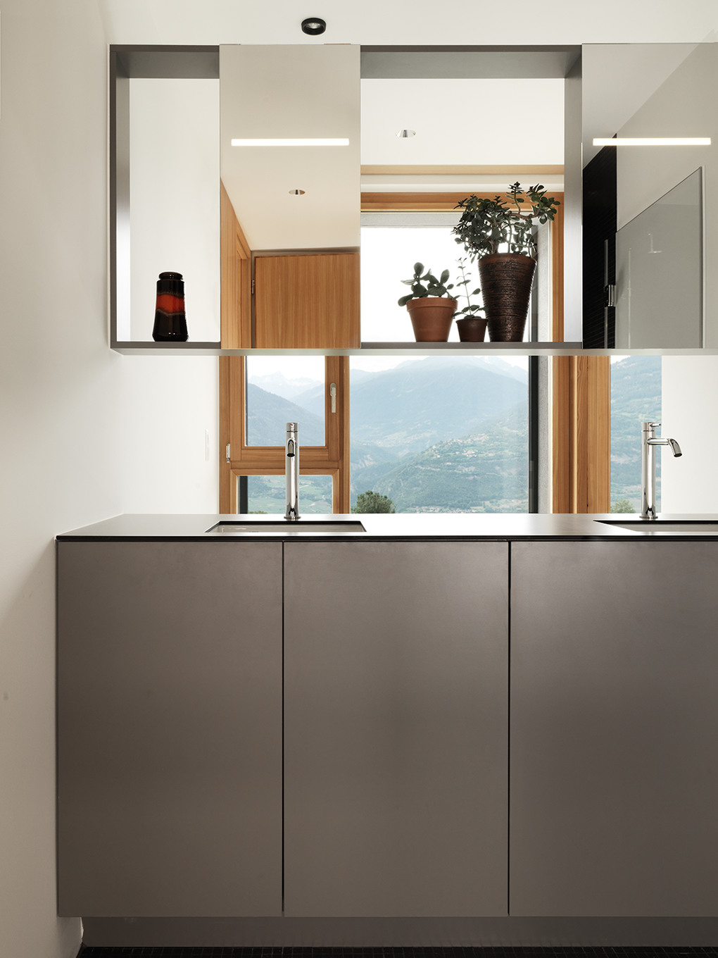 Von Walliser Bergen umgeben