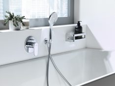 Weiche Linien mit rassigen Kanten