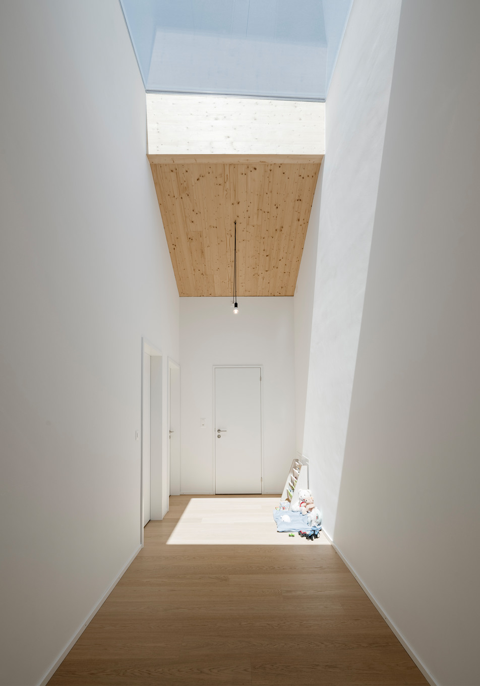 Familiennest auf Dreieckgrundstück