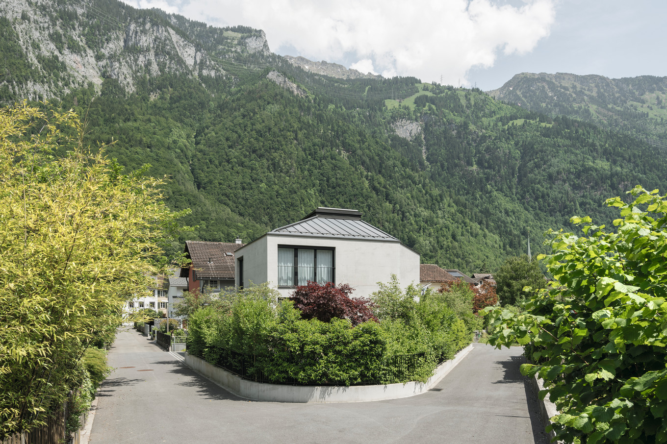 Familiennest auf Dreieckgrundstück