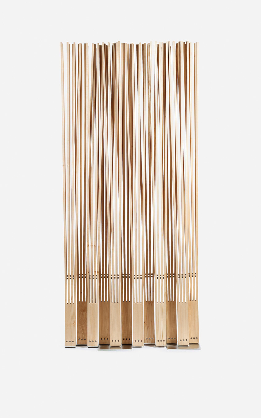 Mit Holzstempeln erschaffen Zuber & Salzmann von Hand Tapeten zwischen Tradition und Contemporary Art.